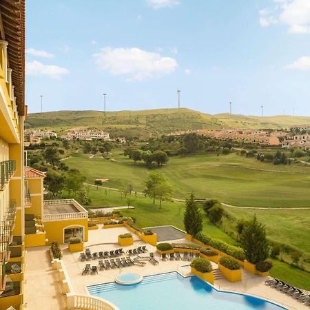 Dolce Camporeal Lisboa Турсифал Экстерьер фото View of the golf course